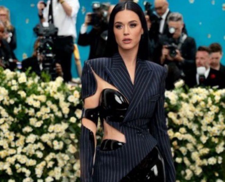 Katy Perry desmiente su presencia en la Met Gala 2025 tras viralizarse fotos falsas
