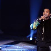Kanye West causa polémica con canción que hace apología a Hitler