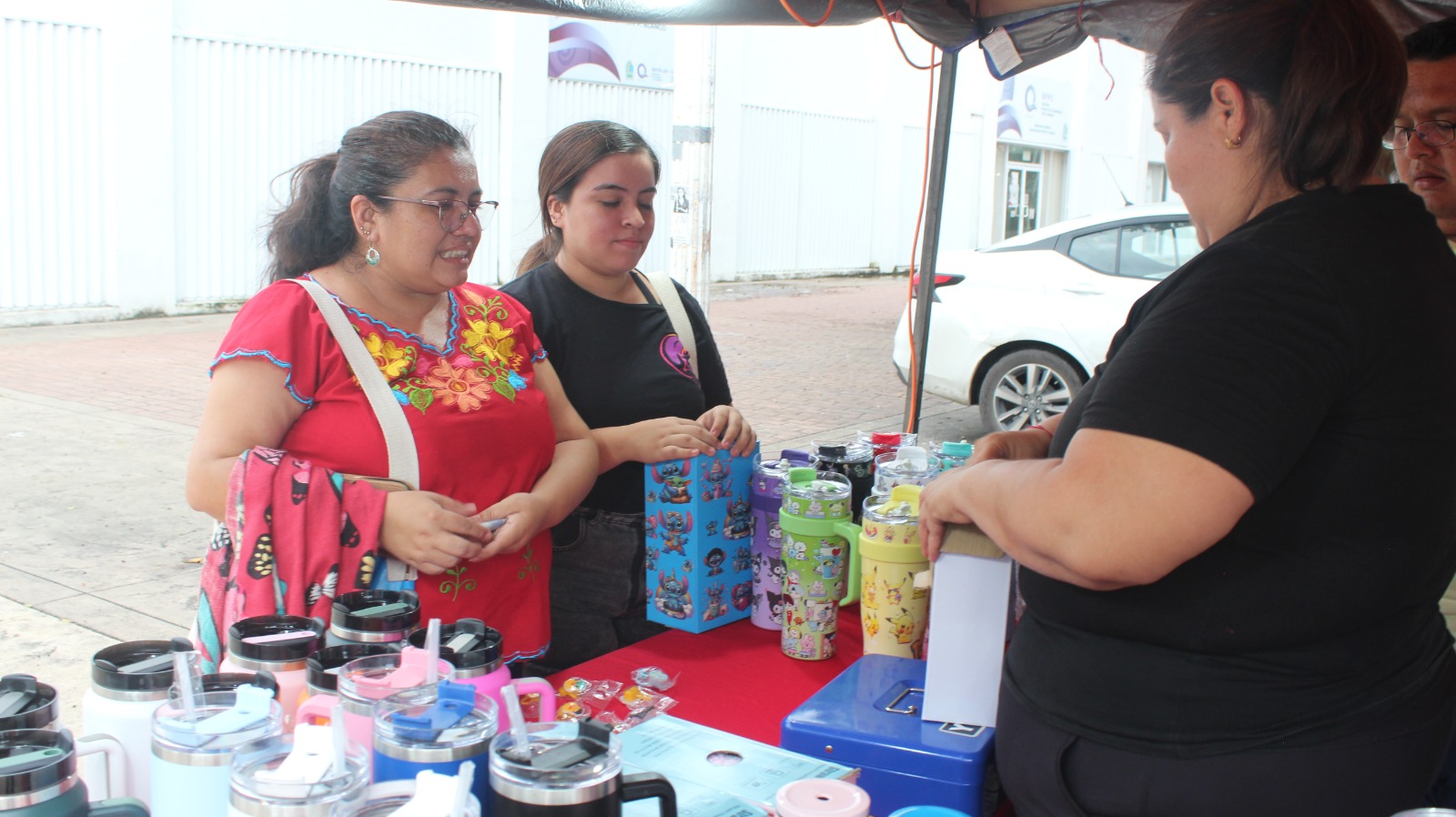 Bazar IMES continua con la venta de productos en Chetumal