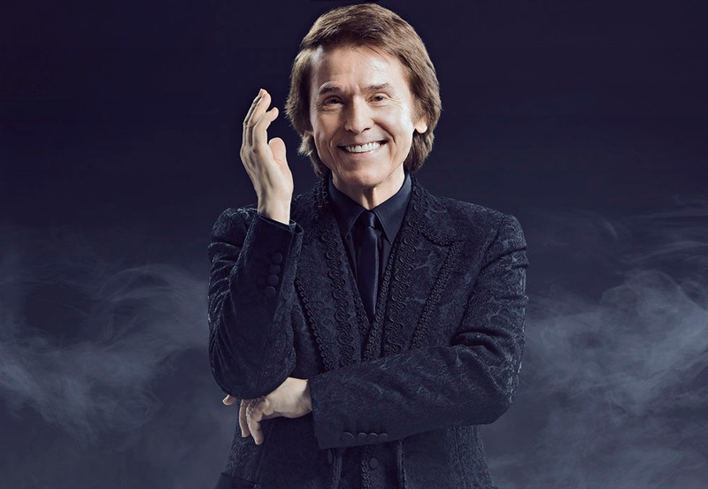 Raphael anuncia su regreso cuatro meses después de su hospitalización