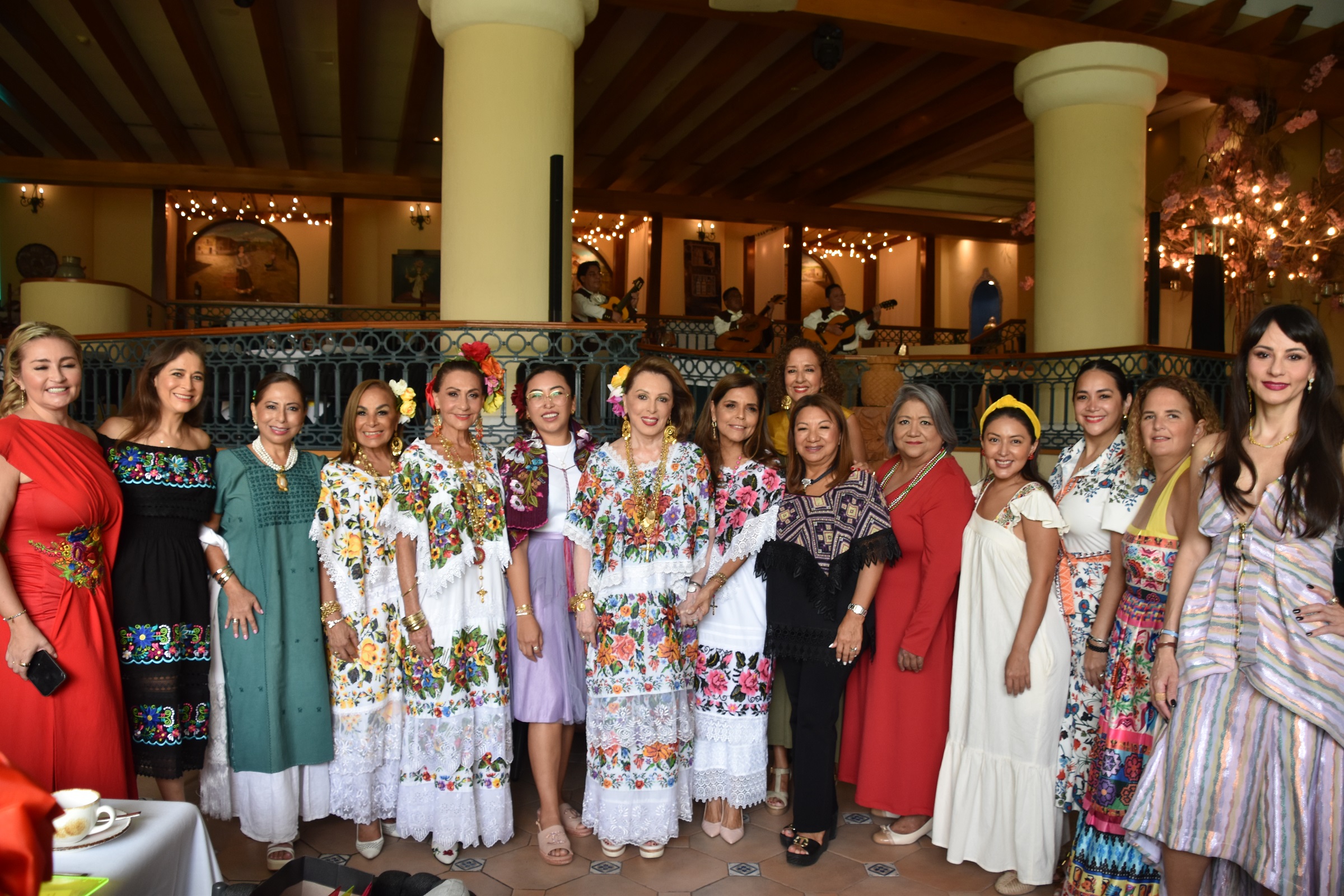 DESAYUNO MEXICANO DE DAMAS HOTELERAS