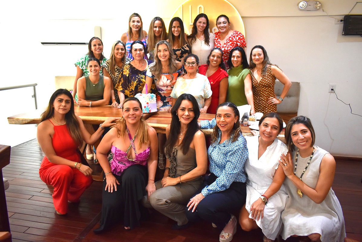 UN AÑO MÁS DE ROSSANA