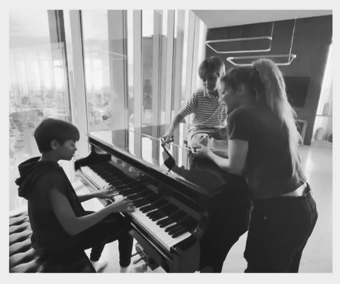 Los hijos de Shakira y Piqué debutan en la música con ‘The One’