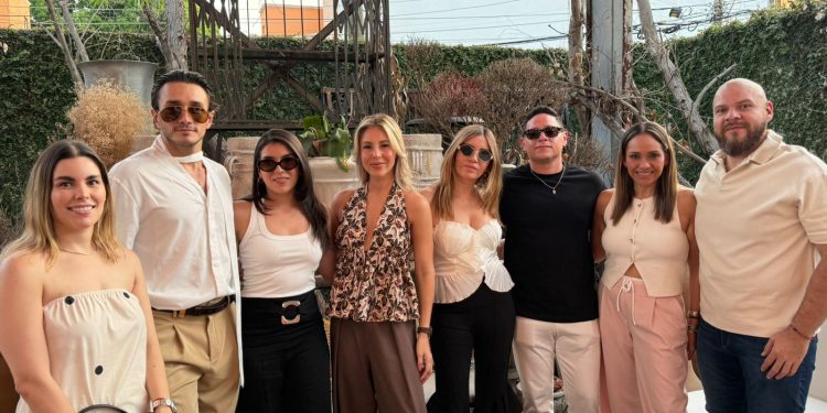 ABRE SUS PUERTAS CASA ROMERO